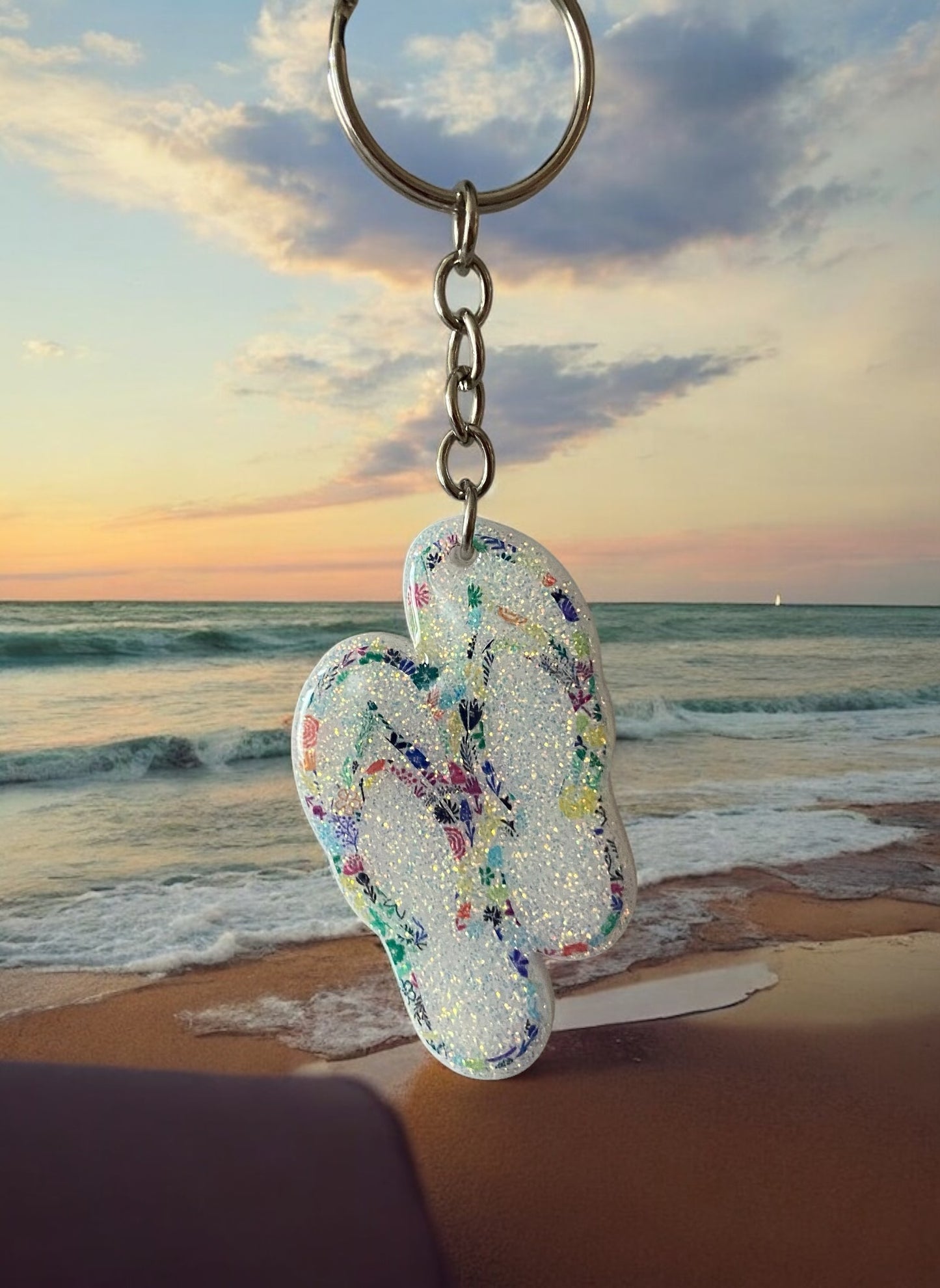 Flip Flop Keychain – White Glitter & UV Resin Finish