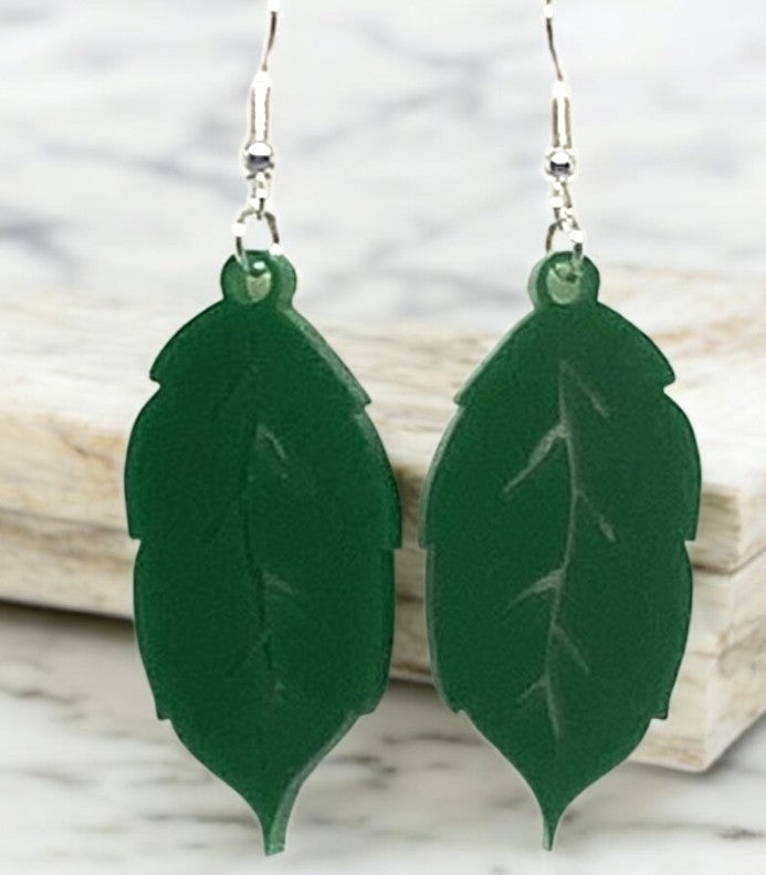 Green Acrylic Leaf Earrings – Lightweight, Nature-Inspired Jewelry