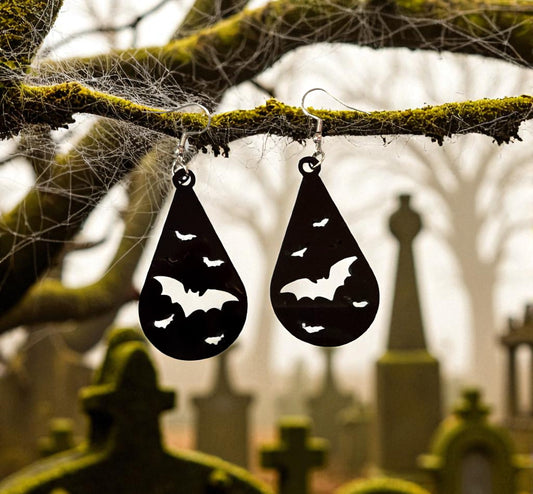 Halloween Bat Teardrop Earrings – Spooky Black Acrylic Dangle Jewelry