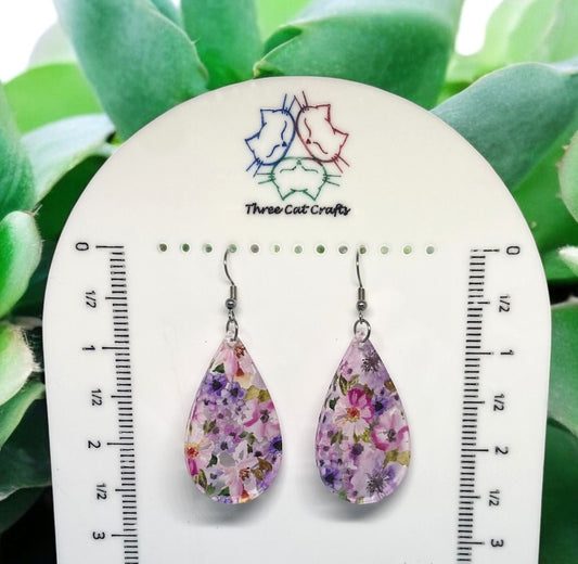 Floral Teardrop Acrylic Earrings – Lightweight & Spring-Inspired Jewelry
